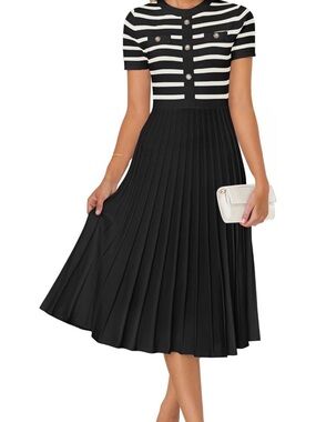 Women's Classic Navy & White Pleated Midi Dress - Short Sleeve Knit M